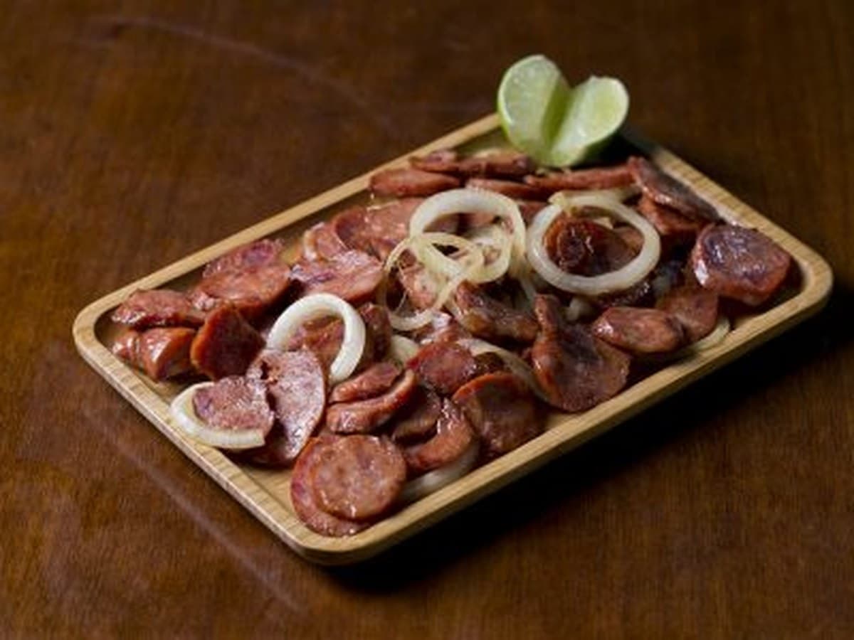Calabresa Acebolada